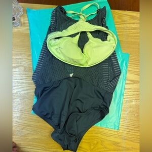 New Nike women’s s Lime and Gray Sports Bra swim sport set